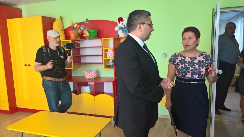 Министър Нанков откри ремонтирана с над 290 хил. лв. по програмата за сътрудничество с Македония детска градина в с. Дамяница, община Сандански