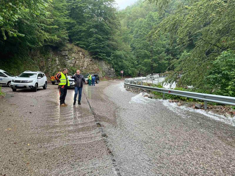 Вицепремиерът Караджов: Има ясен план за разчистване и отваряне на прохода Петрохан за движение