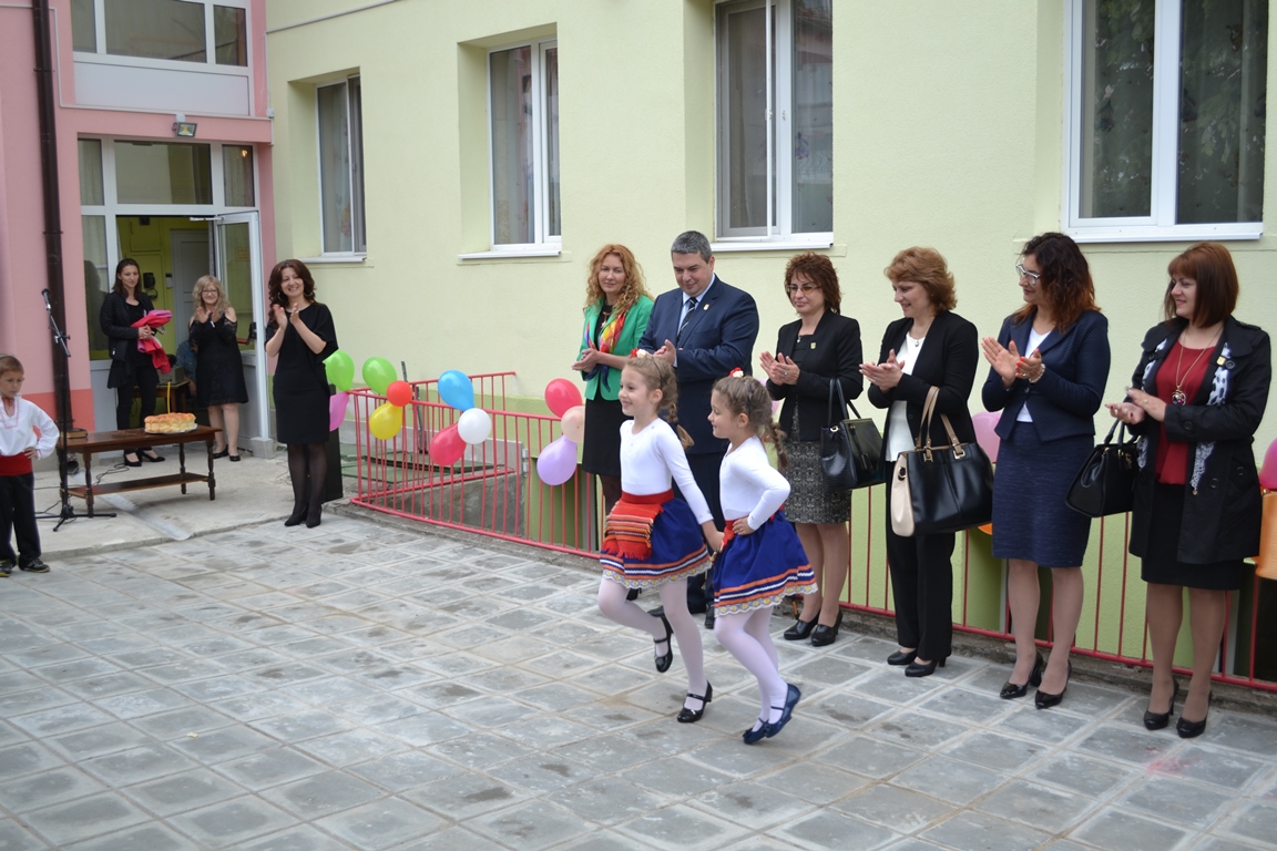 Zam Ministr Denica Nikolova Nad 20 Mln Lv She Bdat Investirani V Obshina Gorna Oryahovica Po Oprr 2014 2020 G Mrrb